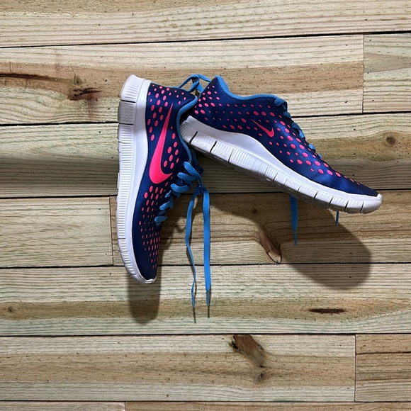 Nike size 6- 6 1/2 - Picture 1 of 5